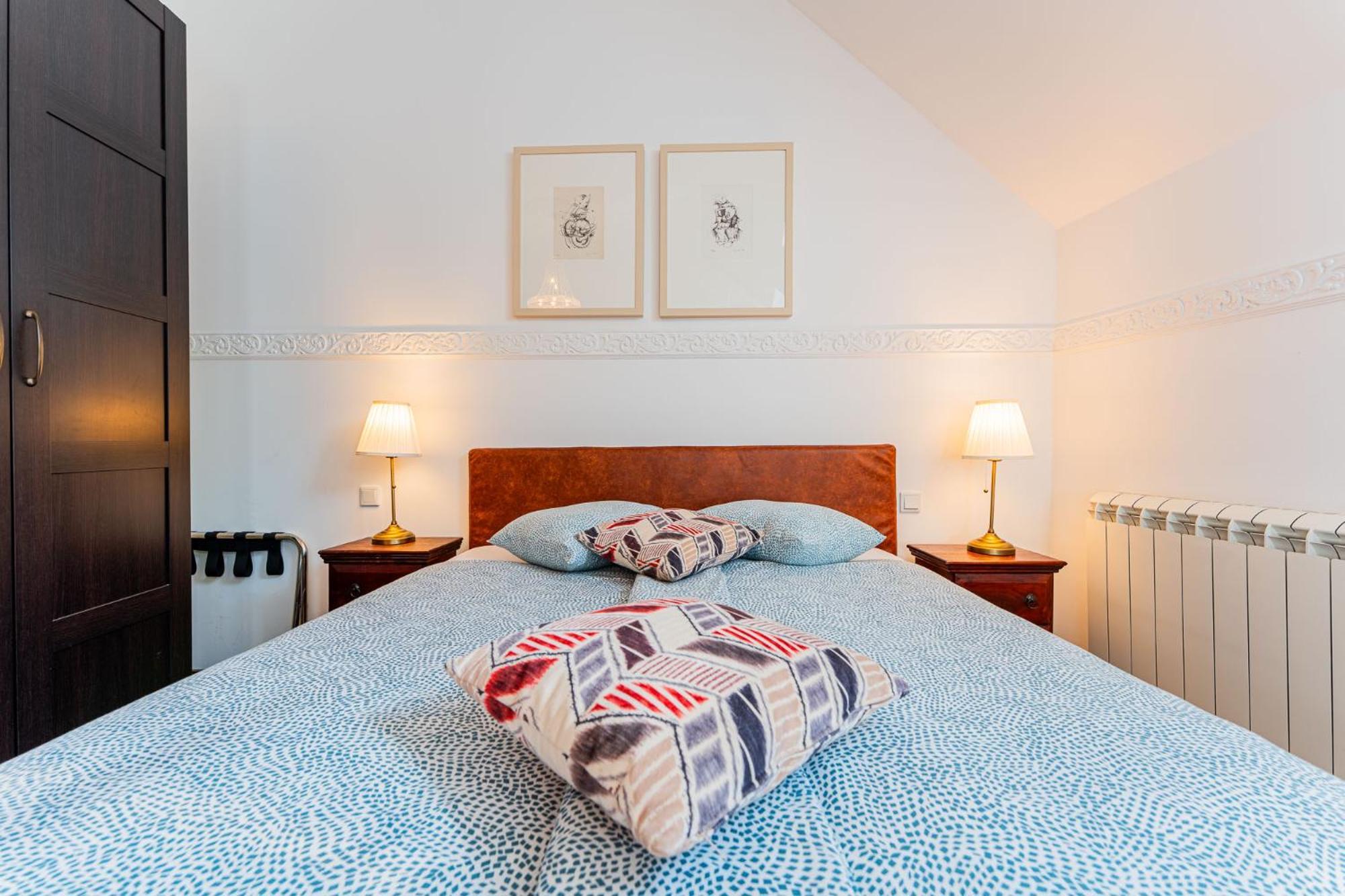 Flex Selfcheckins - - - 8 Units - Centre - New