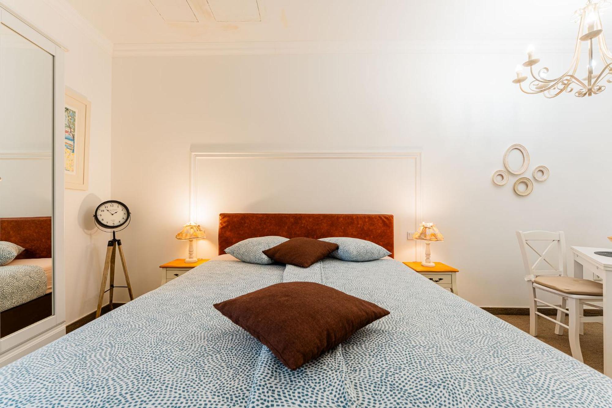 Flex Selfcheckins - - - 8 Units - Centre - New *